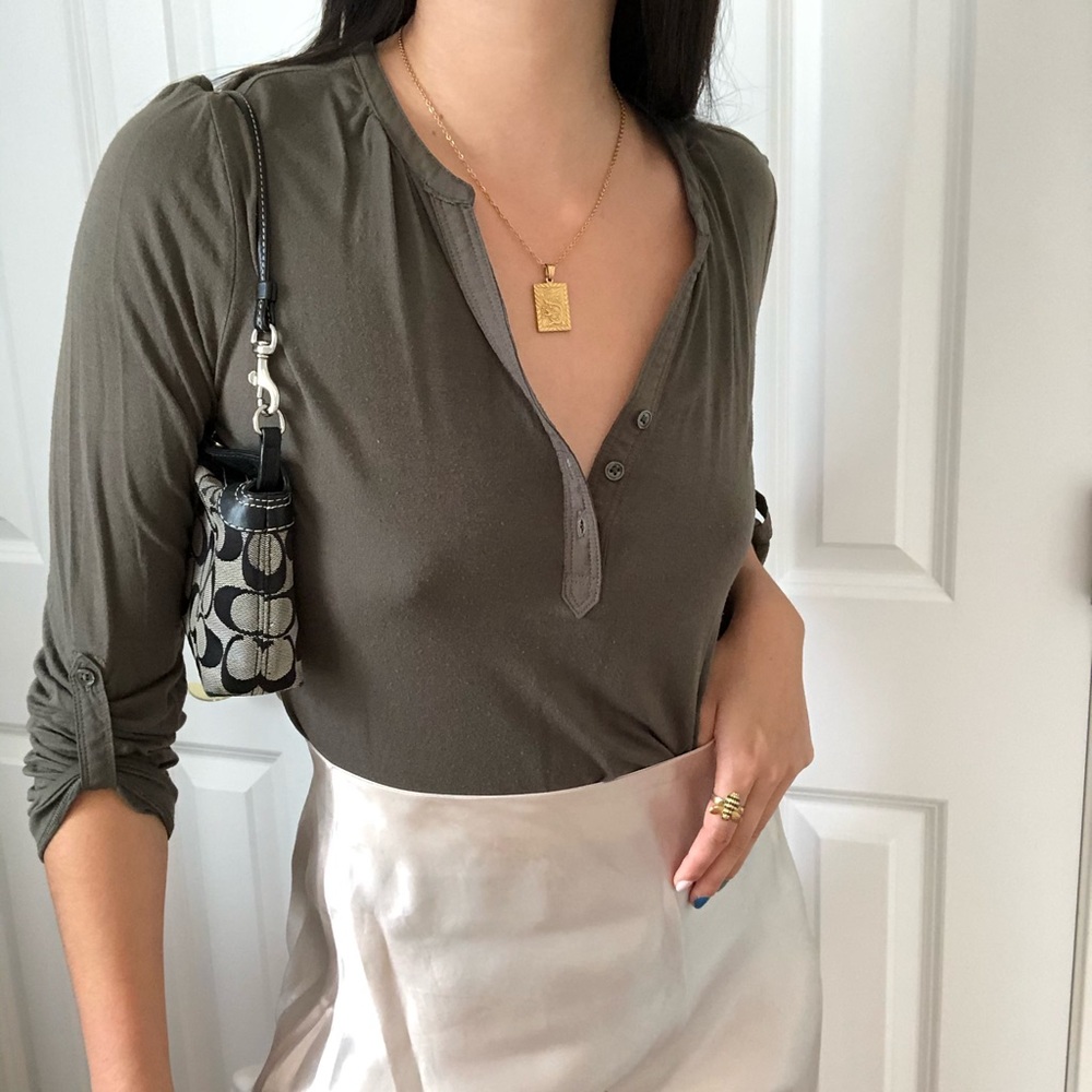 GREEN BANANA REPUBLIC BUTTON UP